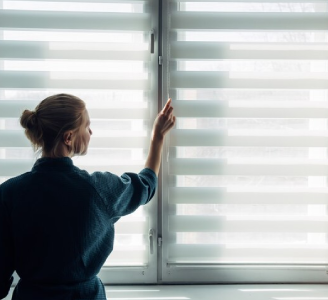 Bedroom-Window-Blinds-Delivered-to-Your-Doorstep